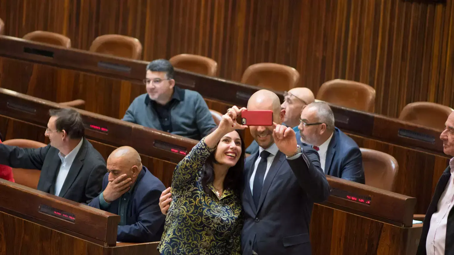 השבעת אמיר אוחנה כחבר כנסת הערב במליאה השבעת אמיר אוחנה כחבר כנסת הערב במליאה
