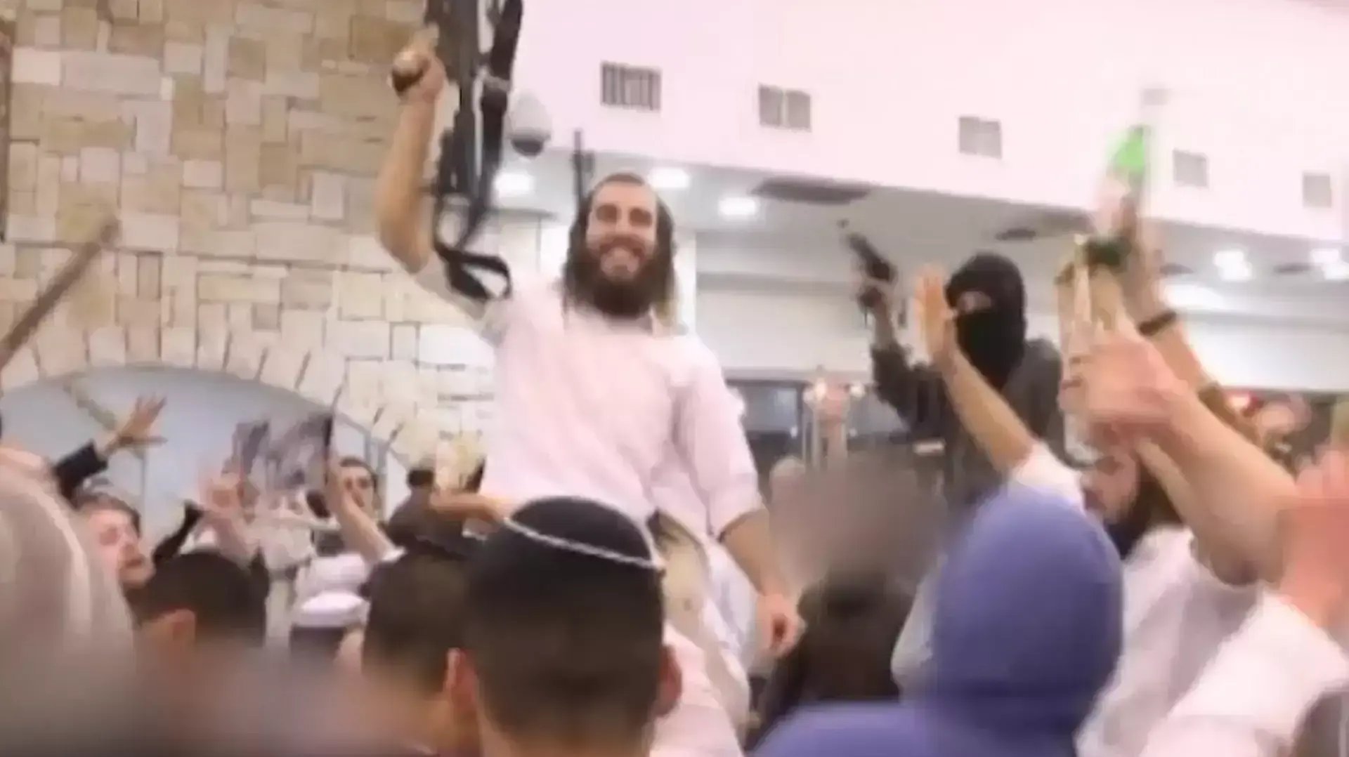 פרינט סקרינים מחתונת נוער הגבעות פרינט סקרינים מחתונת נוער הגבעות