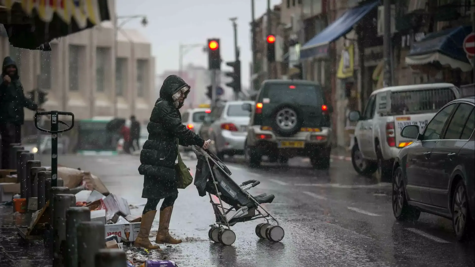 גשם בשוק מחנה יהודה שבירושלים, ינואר 2016 גשם בשוק מחנה יהודה שבירושלים, ינואר 2016