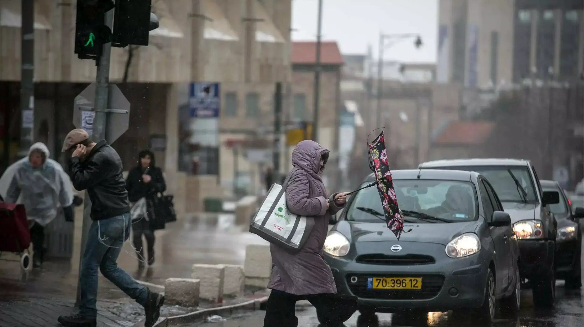 גשם בשוק מחנה יהודה שבירושלים, ינואר 2016 גשם בשוק מחנה יהודה שבירושלים, ינואר 2016