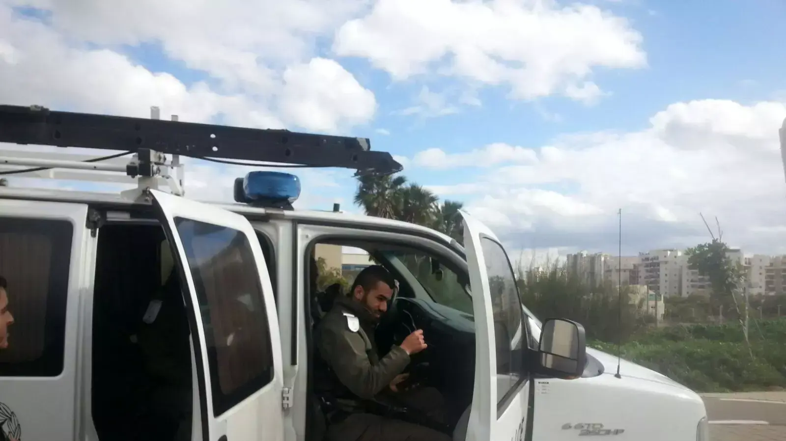 סריקות מג"ב היום בצפון תל אביב בעקבות החשוד בירי בתל אביב סריקות מג"ב היום בצפון תל אביב בעקבות החשוד בירי בתל אביב