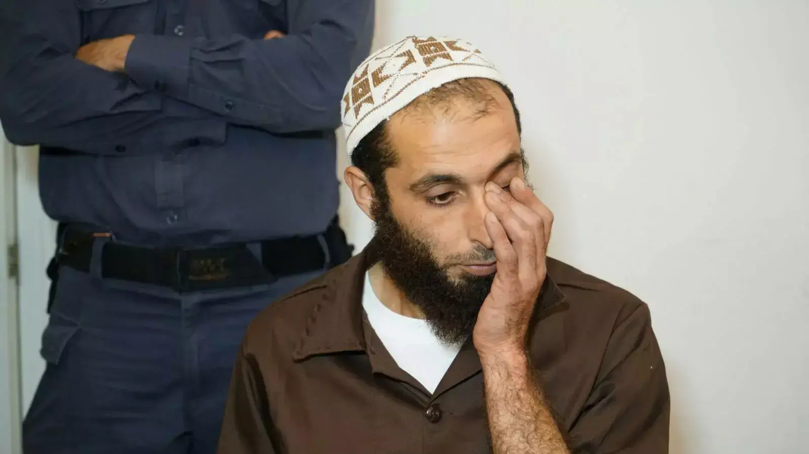 ג'אוודת מלחם, אח המחבל שביצע את הפיגוע ירי בתל אביב. בית משפט השלום חיפה, 2 בינואר 2016 ג'אוודת מלחם, אח המחבל שביצע את הפיגוע ירי בתל אביב. בית משפט השלום חיפה, 2 בינואר 2016