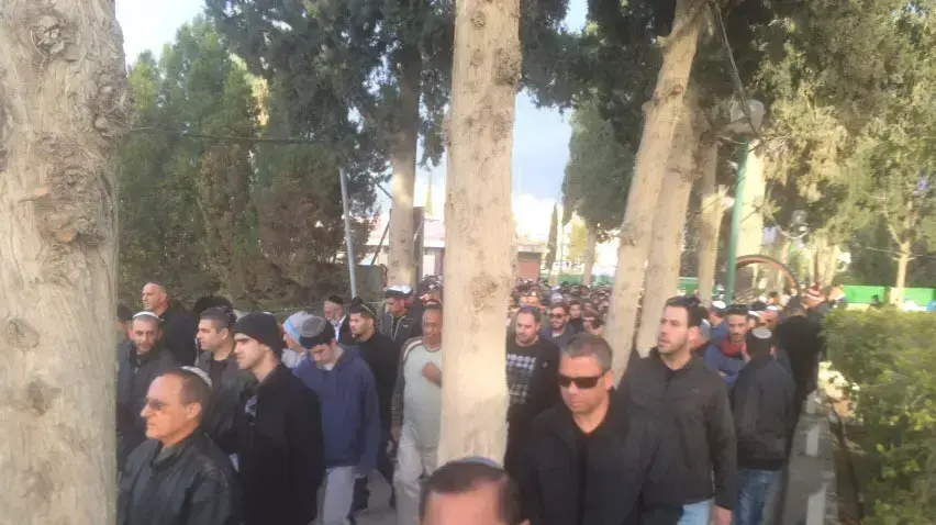 לווית שמעון רווימי, בית העלמין באופקים. 3 בינואר 2016 לווית שמעון רווימי, בית העלמין באופקים. 3 בינואר 2016