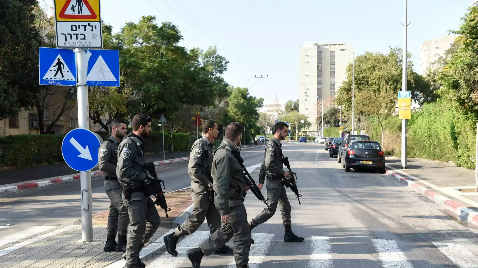 כוחות משטרה בשכונת רמת אביב, תל אביב. 4 בינואר 2016 כוחות משטרה בשכונת רמת אביב, תל אביב. 4 בינואר 2016