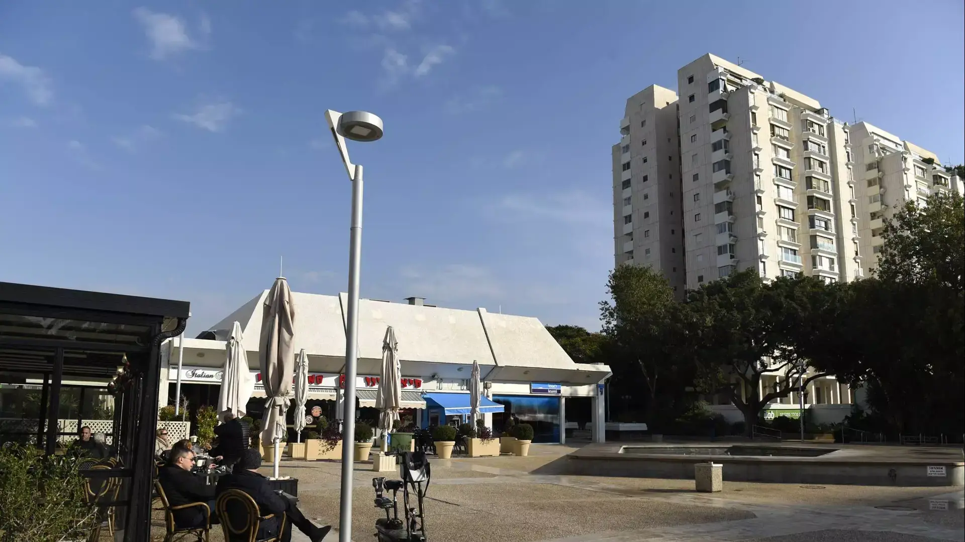 מרכז שוסטר, רמת אביב. תל אביב, 4 בינואר 2016 מרכז שוסטר, רמת אביב. תל אביב, 4 בינואר 2016