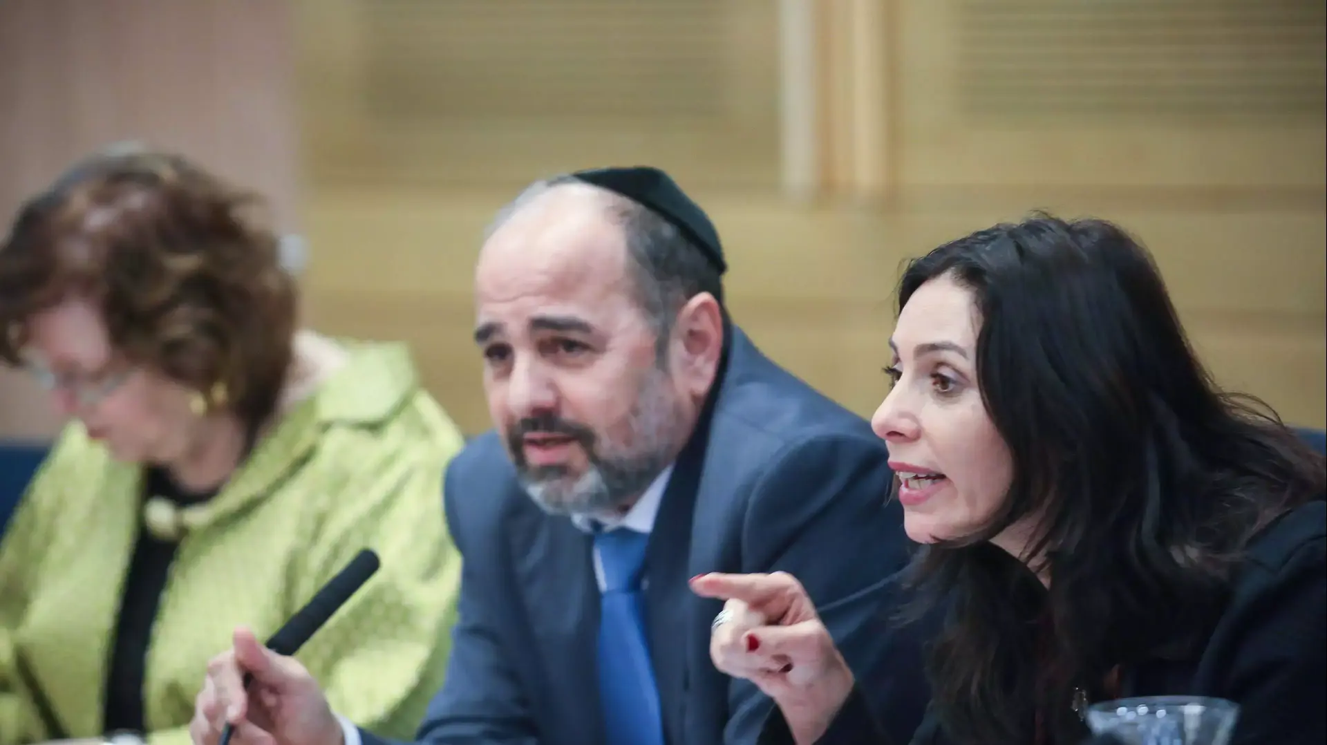 מירי רגב בדיון בועדת החינוך בנושא גלגל"צ מירי רגב בדיון בועדת החינוך בנושא גלגל"צ