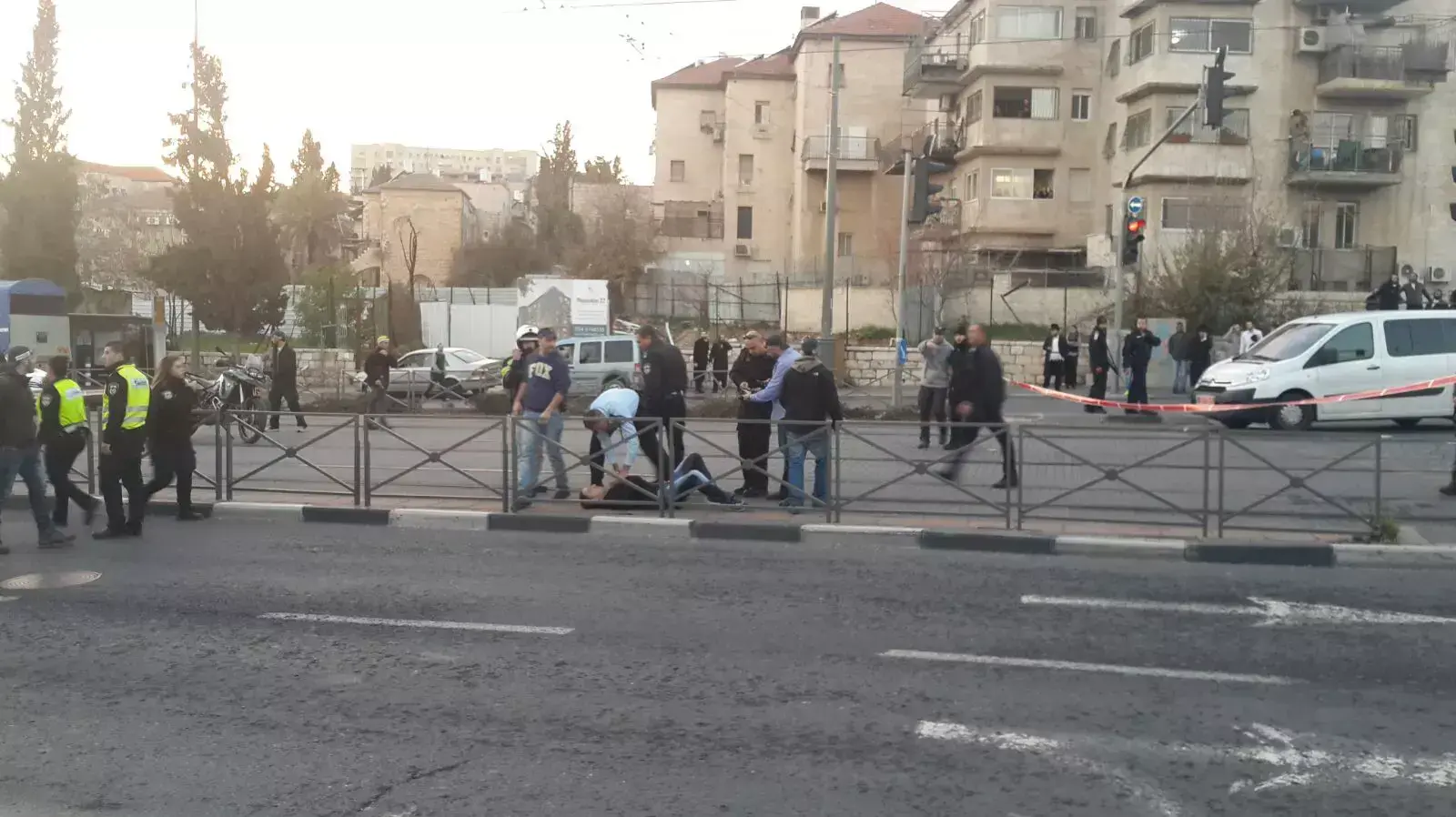 פיגוע דקירה בשדרות בר לב בירושלים. 4 בינואר 2016 פיגוע דקירה בשדרות בר לב בירושלים. 4 בינואר 2016