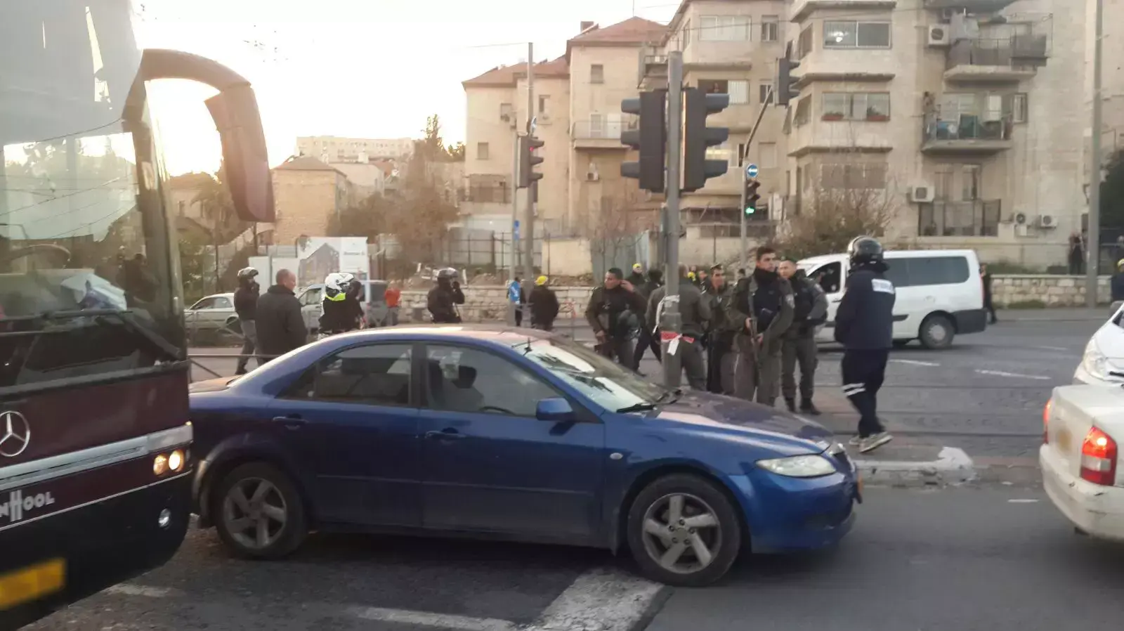 פיגוע דקירה בשדרות בר לב בירושלים. 4 בינואר 2016 פיגוע דקירה בשדרות בר לב בירושלים. 4 בינואר 2016