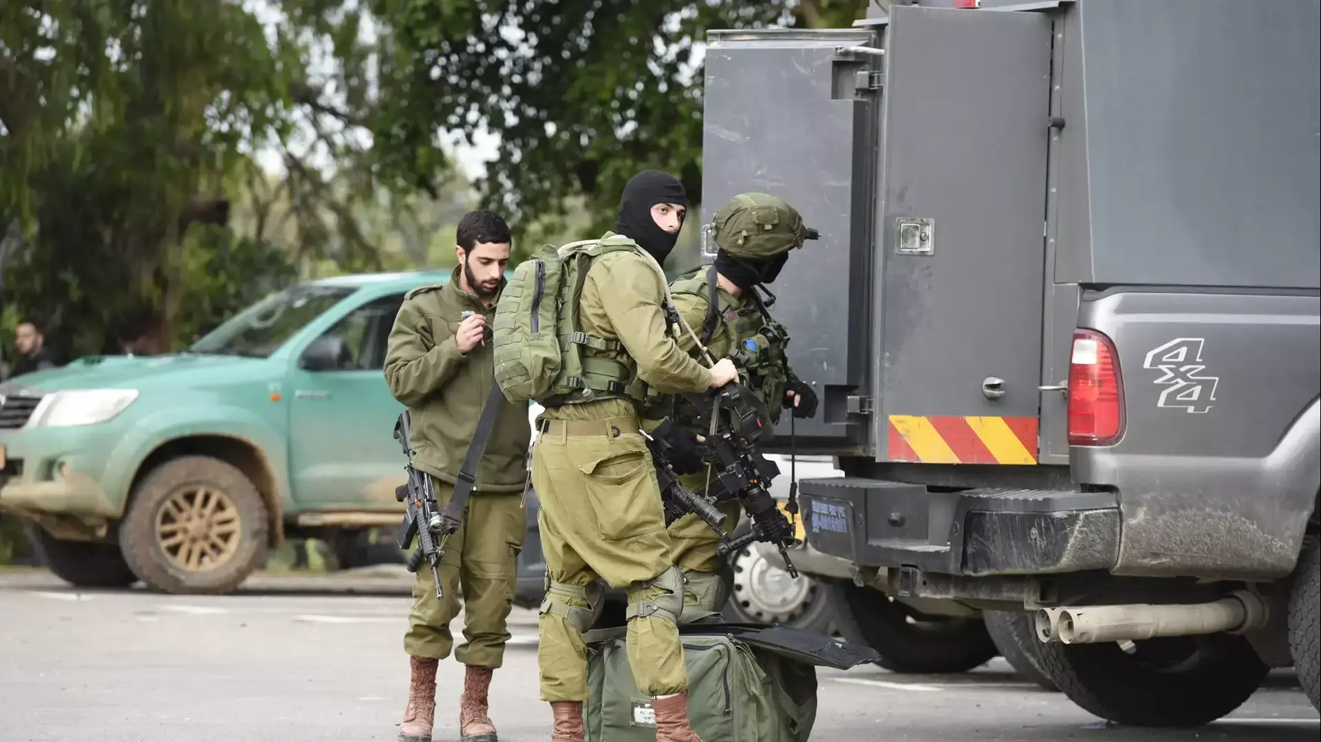 חיפושים ברמת אביב אחרי נשאת מלחם חיפושים ברמת אביב אחרי נשאת מלחם