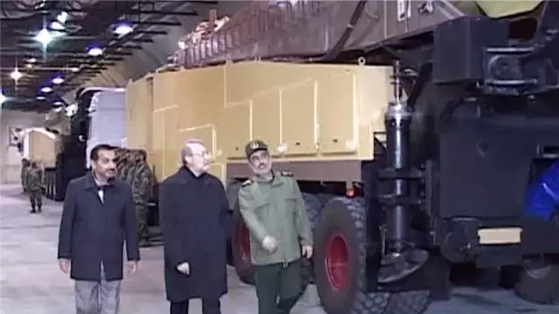 אתר תת-קרקעי לאחסון טילים בליסטיים שחשפה איראן, 5 בינואר 15 אתר תת-קרקעי לאחסון טילים בליסטיים שחשפה איראן, 5 בינואר 15