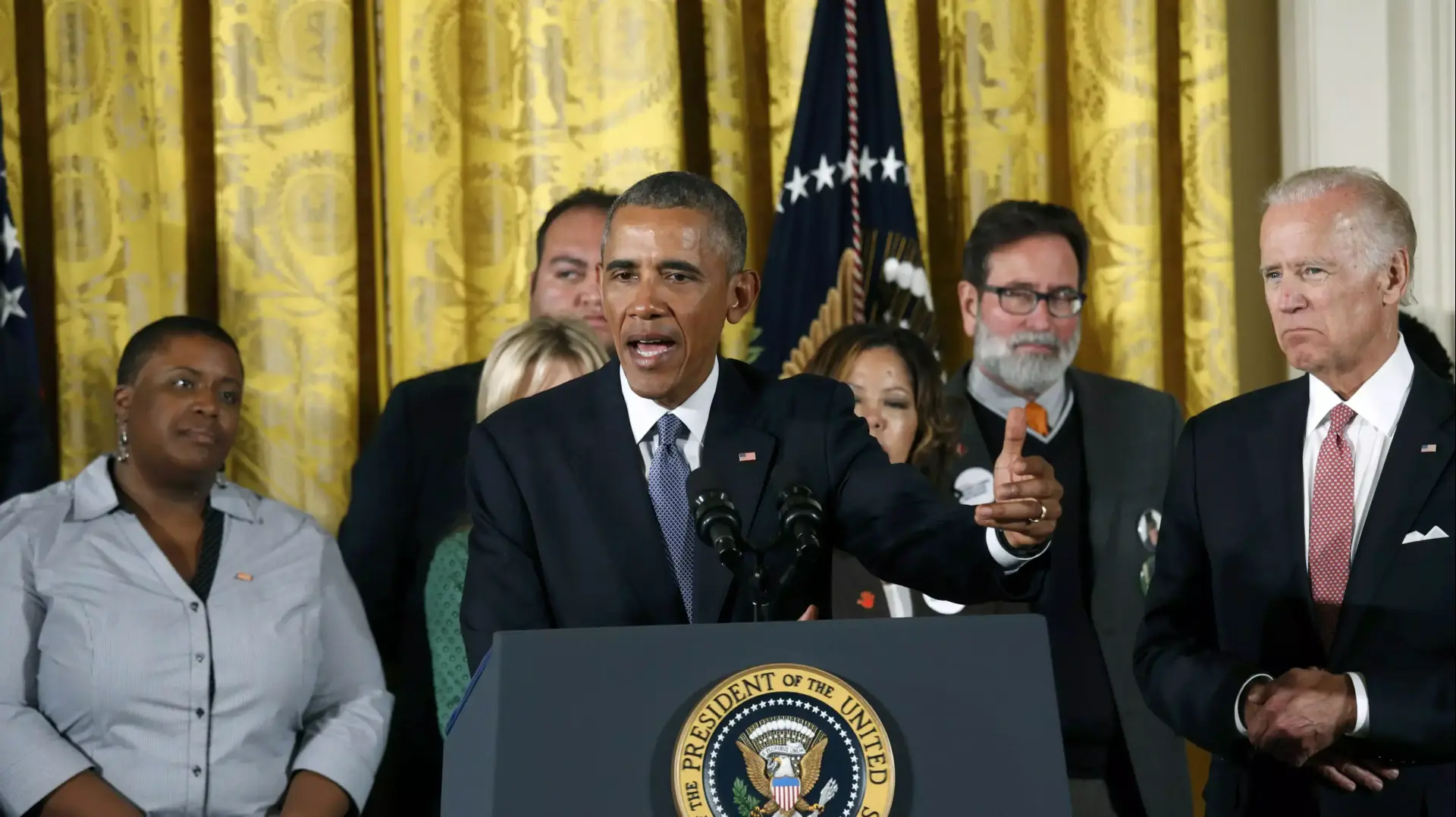 נשיא ארצות הברית ברק אובמה מכריז בבית הלבן על הגבלות על נשיאת כלי נשק, 5 בינואר 2016