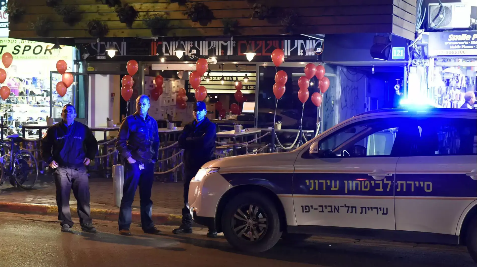 פתיחתו מחדש של פאב הסימטא, לאחר פיגוע הירי. ינואר 2016 פתיחתו מחדש של פאב הסימטא, לאחר פיגוע הירי. ינואר 2016
