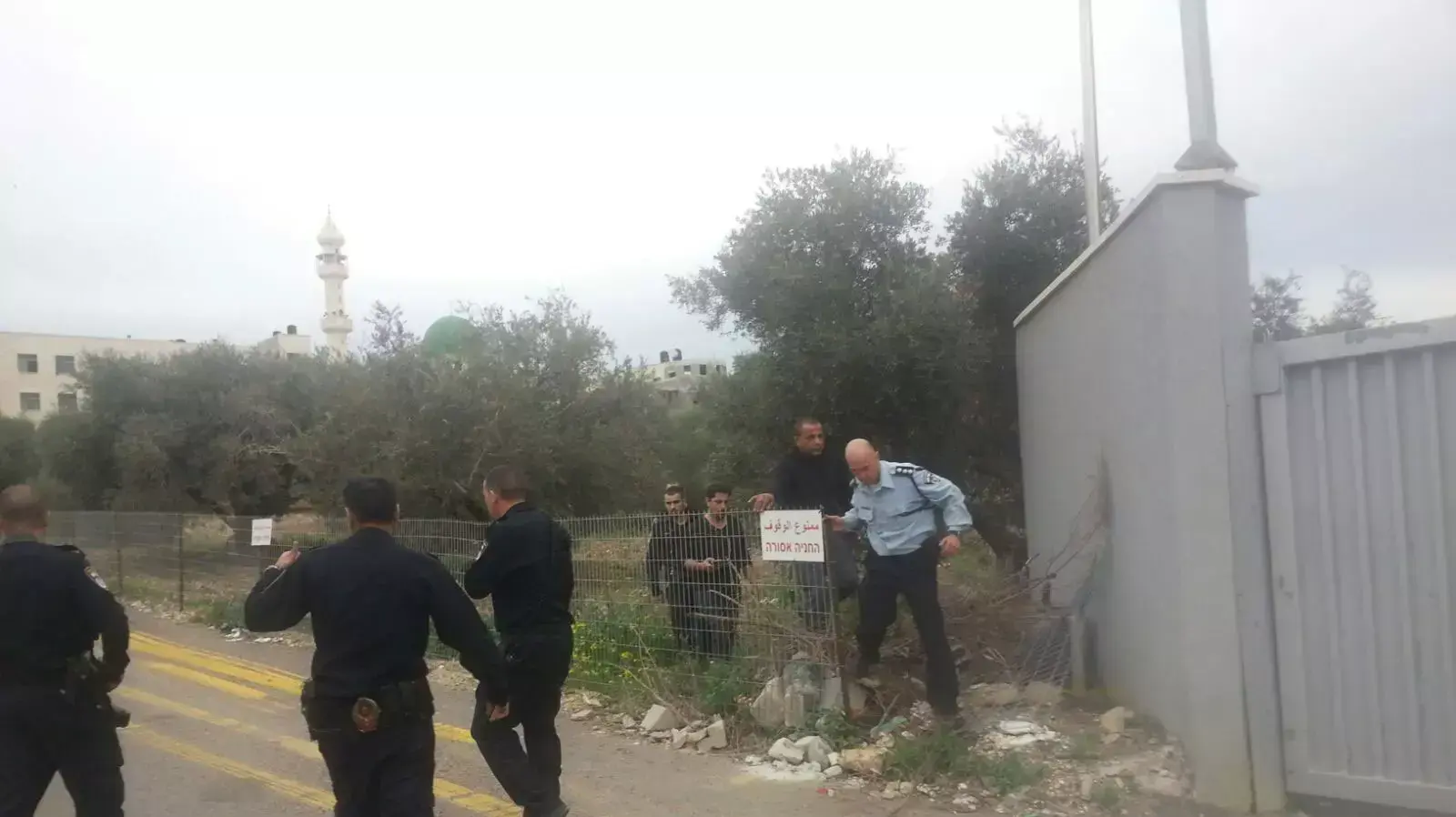 חיפושים אחר נשאת מחלם המחבל מהפיגוע בדיזנגוף בבקה אל גרבייה חיפושים אחר נשאת מחלם המחבל מהפיגוע בדיזנגוף בבקה אל גרבייה