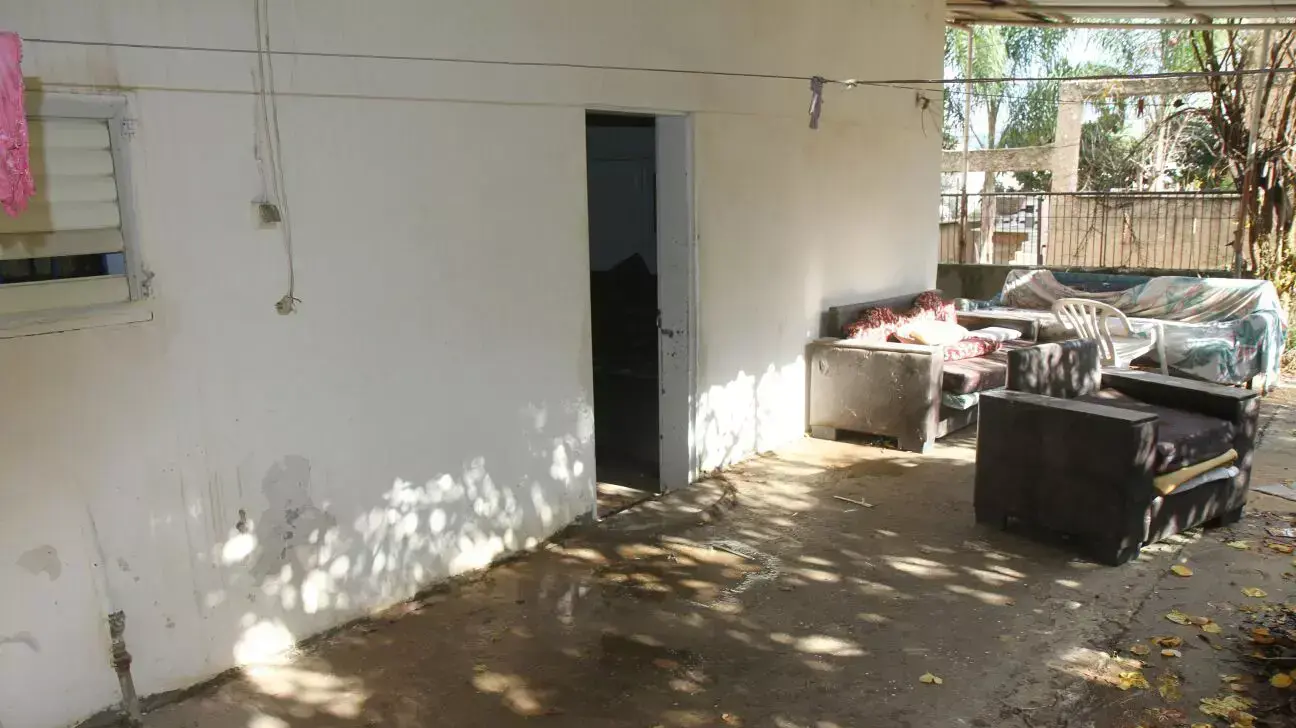 הבית שבו גר בעבר המחבל נשאת מלחם בערה 09 ינואר 2016 הבית שבו גר בעבר המחבל נשאת מלחם בערה 09 ינואר 2016