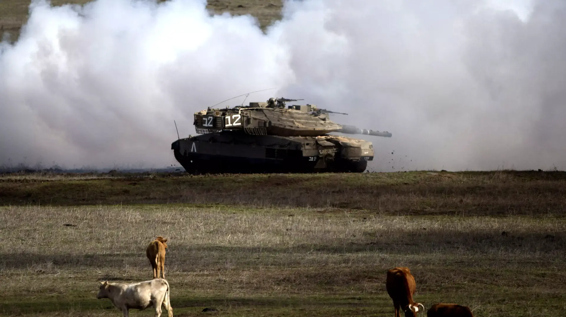 טנק מרכבה סימן 4 במהלך תרגיל צבאי ברמת הגולן. ינואר 2016 טנק מרכבה סימן 4 במהלך תרגיל צבאי ברמת הגולן. ינואר 2016