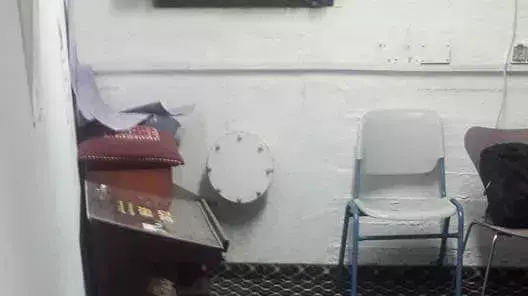 חדר תפילה מוסלמי במכללת הדסה שבירושלים הושחת, 12 לינואר 2016 חדר תפילה מוסלמי במכללת הדסה שבירושלים הושחת, 12 לינואר 2016