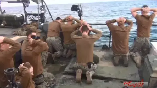 ההשתלטות האיראנית על עשרה מלחים אמריקנים במפרץ הפרסי, 13 בינואר 2016 ההשתלטות האיראנית על עשרה מלחים אמריקנים במפרץ הפרסי, 13 בינואר 2016