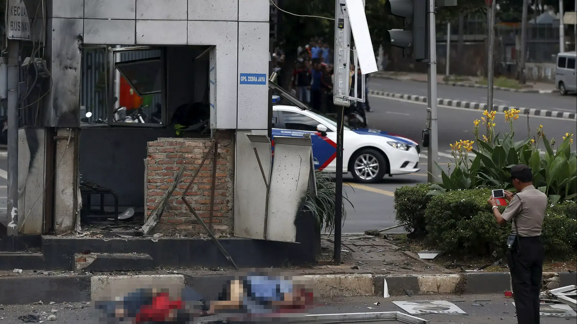 מתקפת טרור בג'קרטה, אינדונזיה. 14 בינואר 2016 מתקפת טרור בג'קרטה, אינדונזיה. 14 בינואר 2016