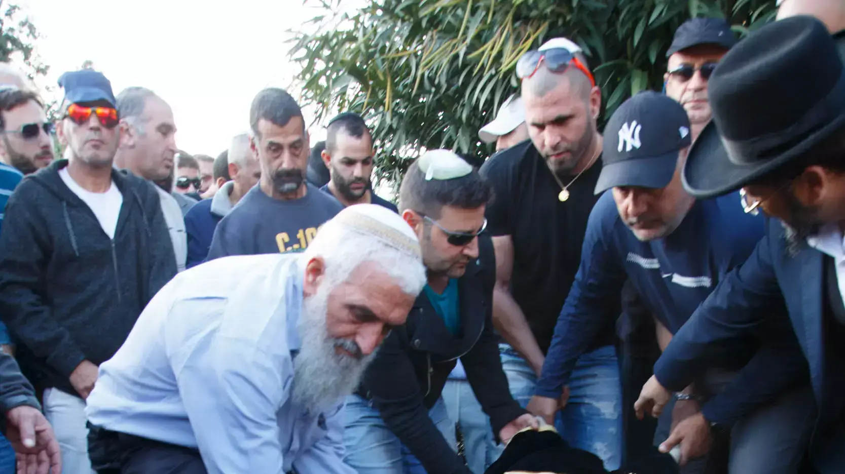 הלוויתו של שמואל ראדה, אביה של תאיר ראדה, בקצרין. 15 לינואר 2015 הלוויתו של שמואל ראדה, אביה של תאיר ראדה, בקצרין. 15 לינואר 2015