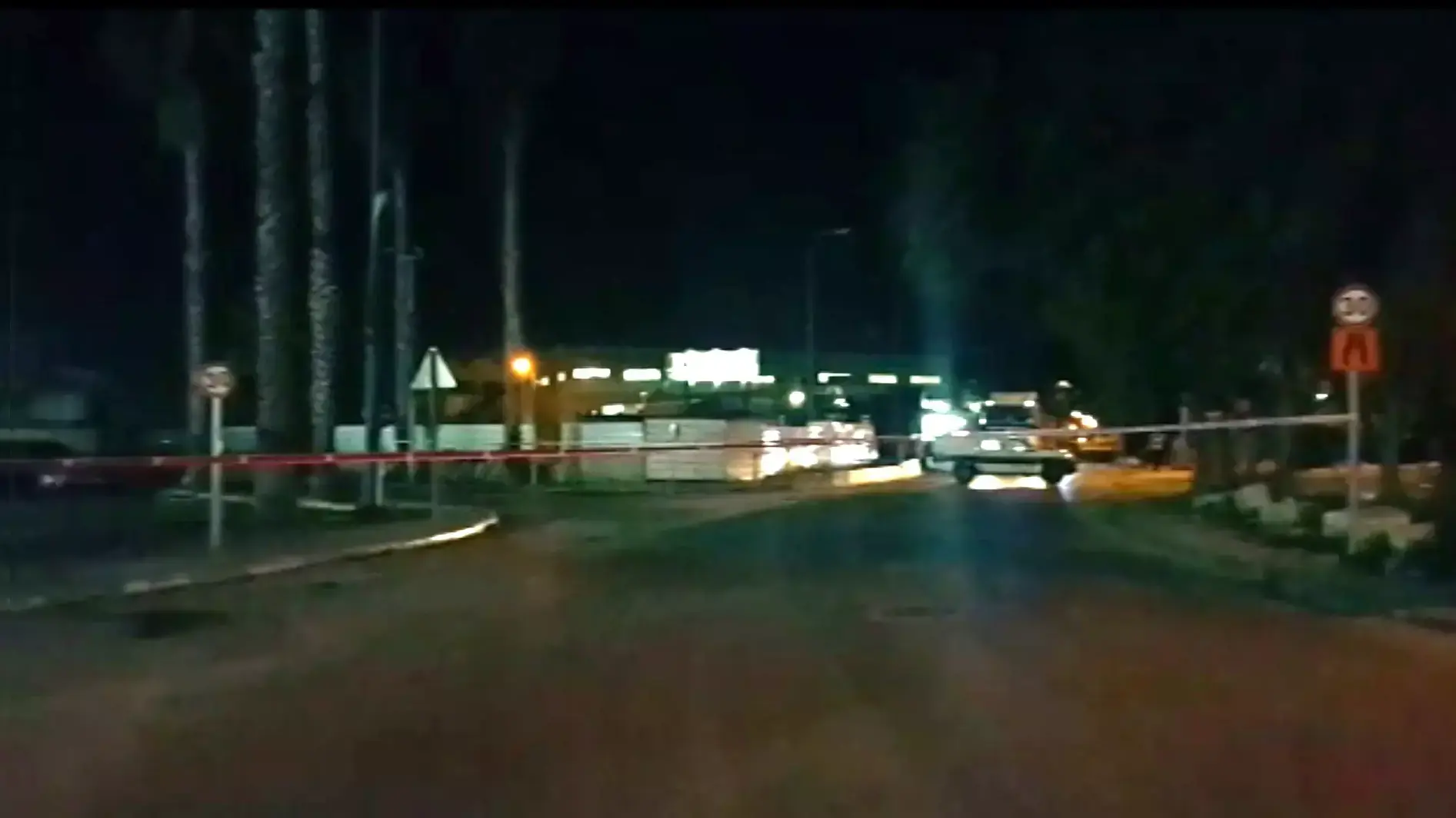 זירת רצח אישה כבת 50 בחולון. 17 בינואר 2016 זירת רצח אישה כבת 50 בחולון. 17 בינואר 2016