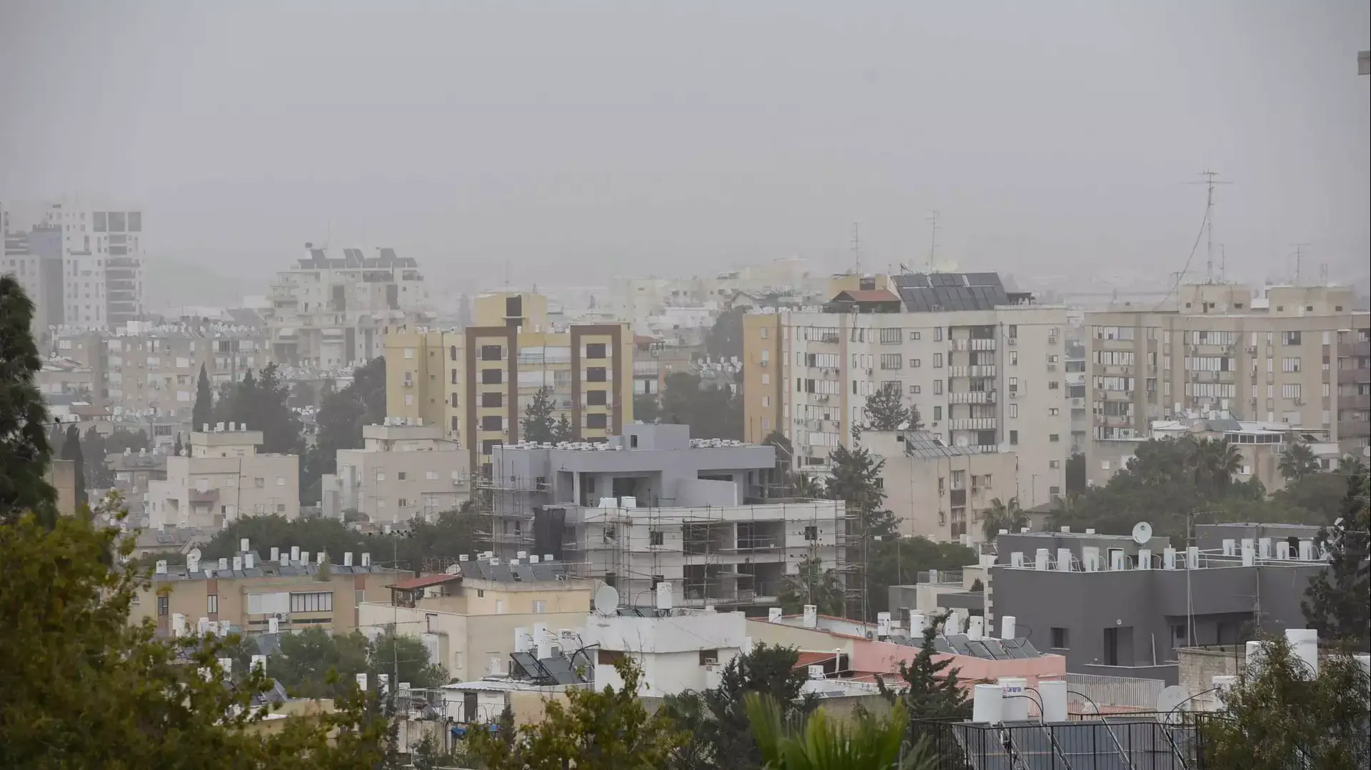 אובך בפתח תקוה היום בבוקר 18 ינואר 2016 אובך בפתח תקוה היום בבוקר 18 ינואר 2016