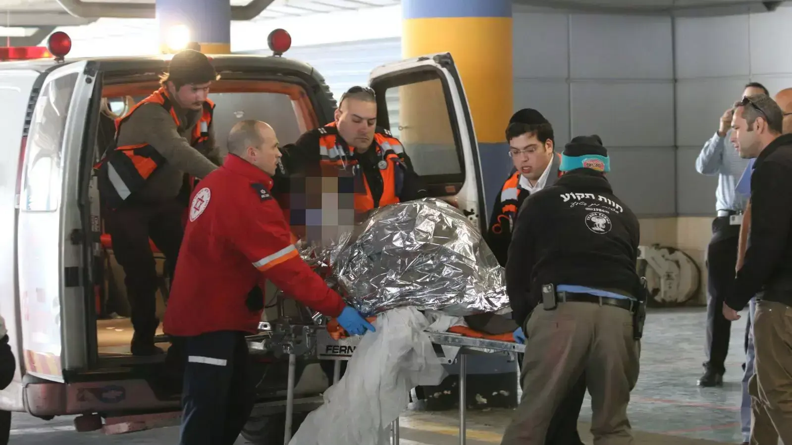 פינוי הפצועה מהפיגעו בתקוע לבית החולים שערי צדק