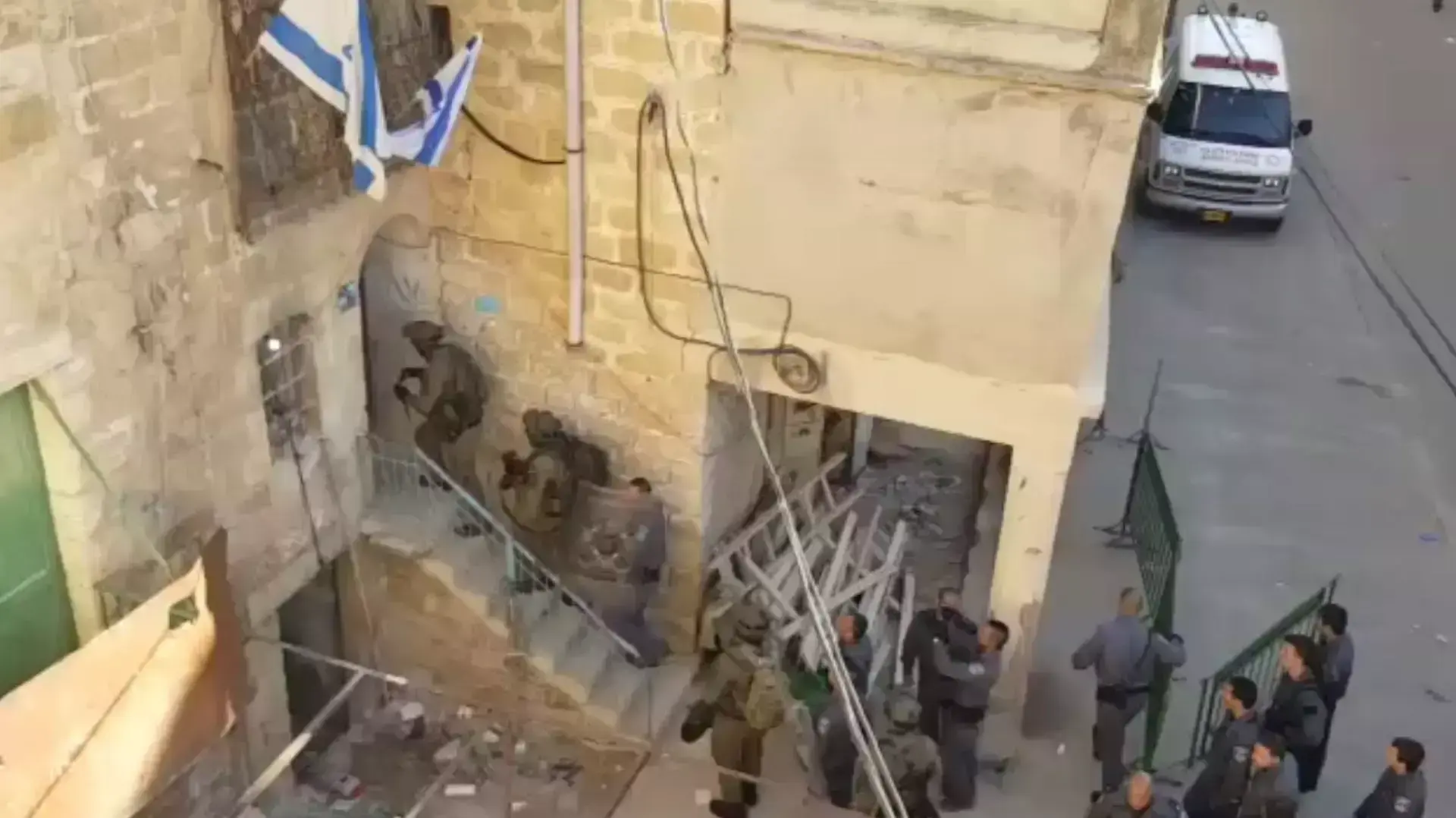 פינוי המתנחלים מבתי המריבה בחברון פינוי המתנחלים מבתי המריבה בחברון
