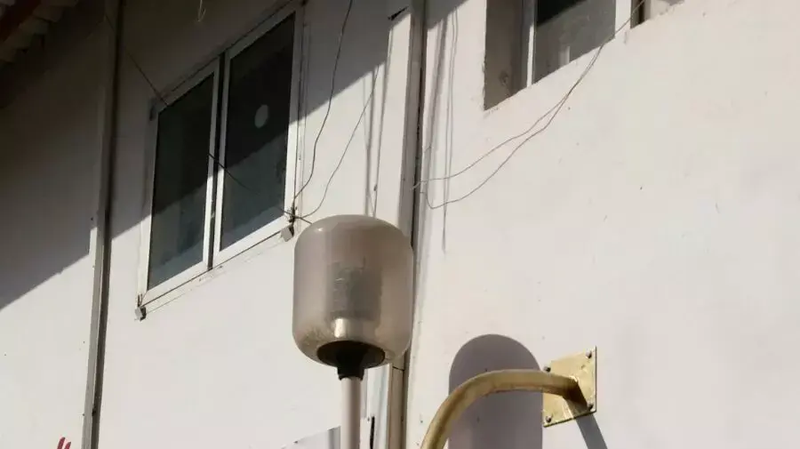 תחנת כיבוי האש בגבעתיים תלתה פעמון ששימש בעבר להזנקת כבאים. 22 בינואר 2016 תחנת כיבוי האש בגבעתיים תלתה פעמון ששימש בעבר להזנקת כבאים. 22 בינואר 2016