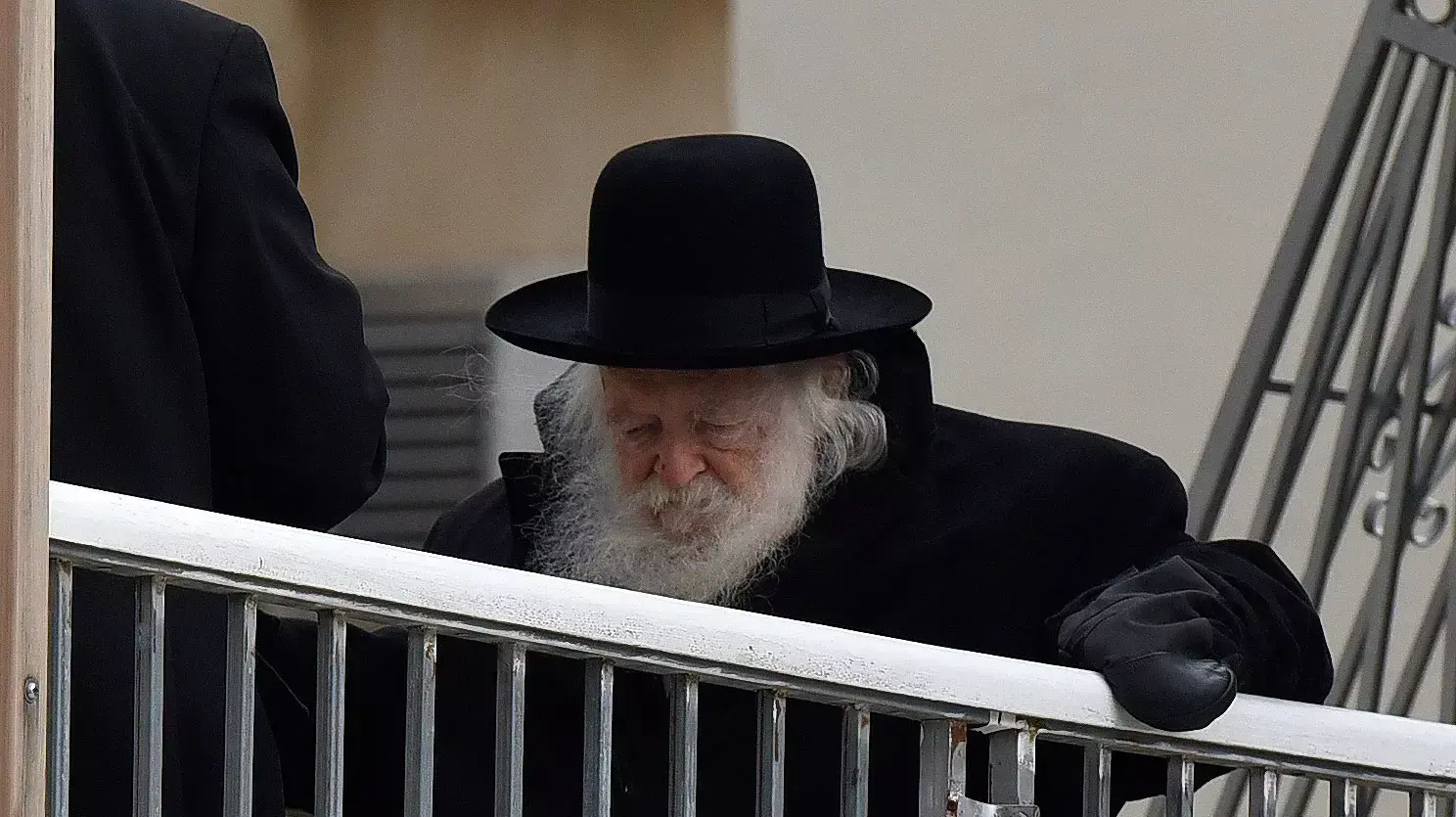 הרב חיים קנייבסקי בביתו בבני ברק הרב חיים קנייבסקי בביתו בבני ברק