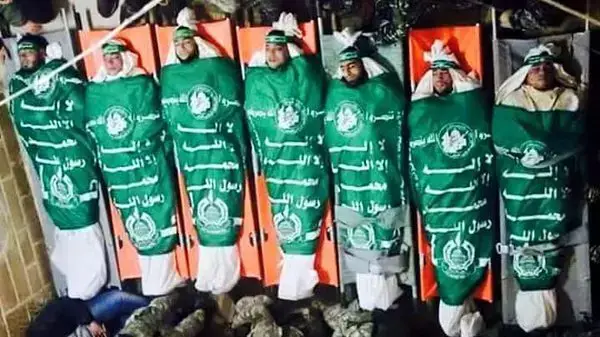הלוויית שבעת אנשי חמאס שנהרגו בקריסת מנהרה בעזה. 29 בינואר 2016. הלוויית שבעת אנשי חמאס שנהרגו בקריסת מנהרה בעזה. 29 בינואר 2016.