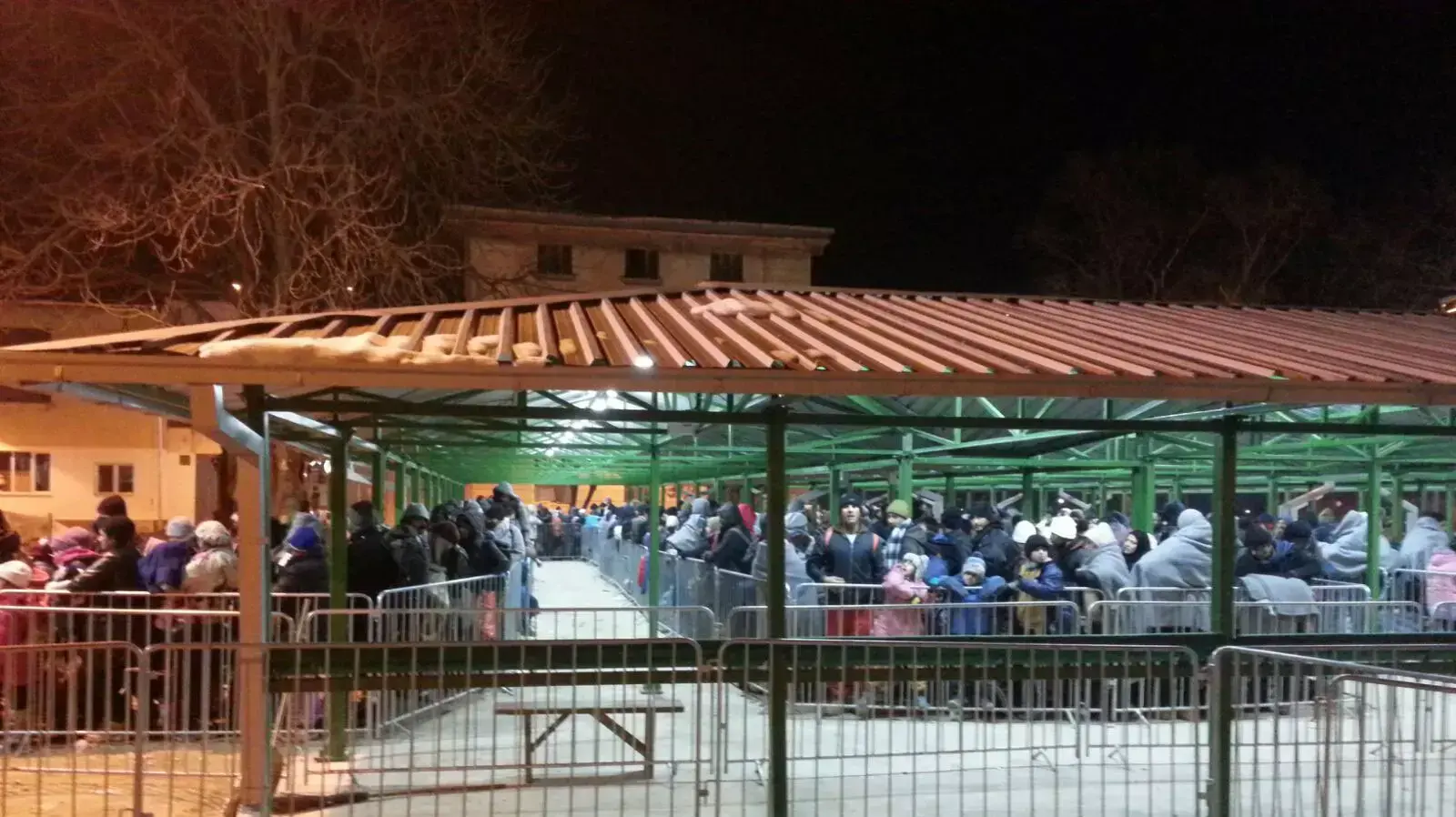רופאים ישראלים מסייעים לפליטים בסוריה. פברואר 2016 רופאים ישראלים מסייעים לפליטים בסוריה. פברואר 2016