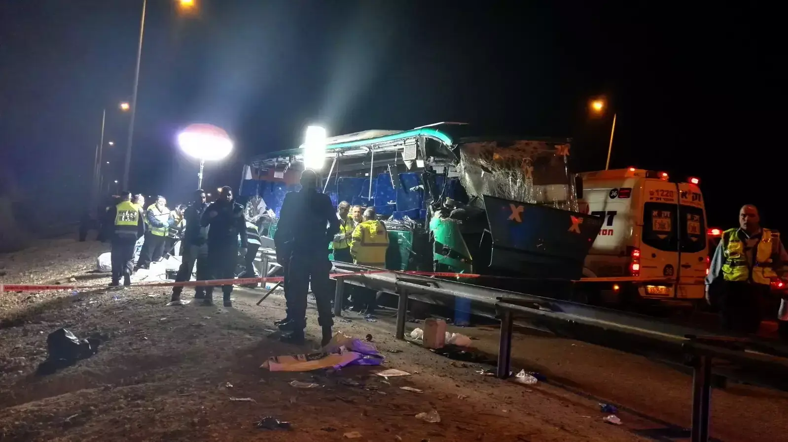 זירת תאונת דרכים בכביש 1, מחלף ענבה. 14 בפברואר 2016 זירת תאונת דרכים בכביש 1, מחלף ענבה. 14 בפברואר 2016
