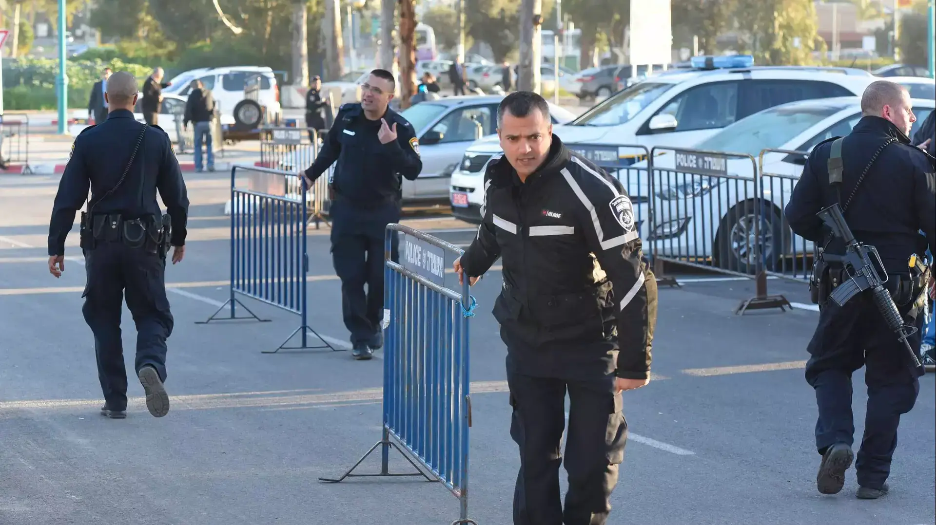 היערכות לקראת הגעת אהוד אולמרט לכלא מעשיהו, 15 בפברואר 2016 היערכות לקראת הגעת אהוד אולמרט לכלא מעשיהו, 15 בפברואר 2016