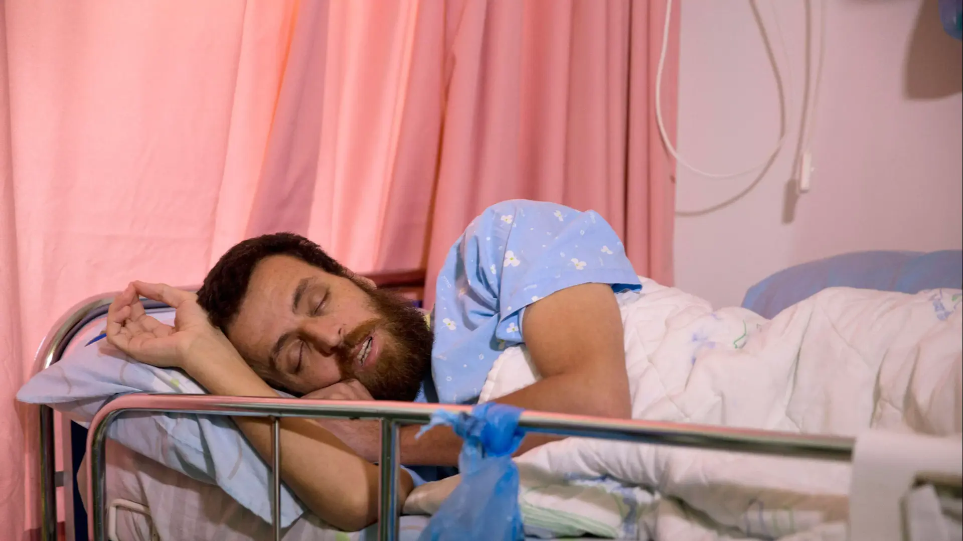 העציר המנהלי מוחמד אל-קיק בבית החולים העמק בעפולה, 10 בפברואר 2016