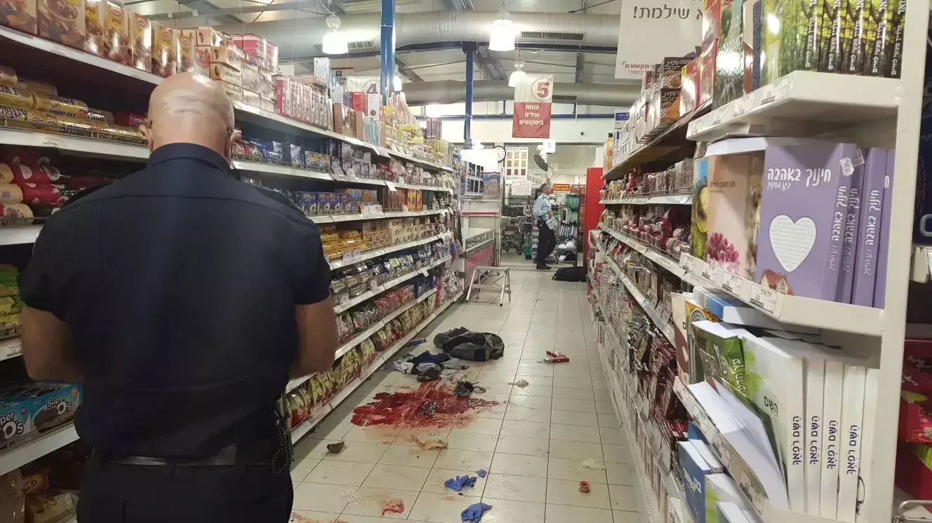 זירת פיגוע הדקירה בשער בנימין. פברואר 2016 זירת פיגוע הדקירה בשער בנימין. פברואר 2016