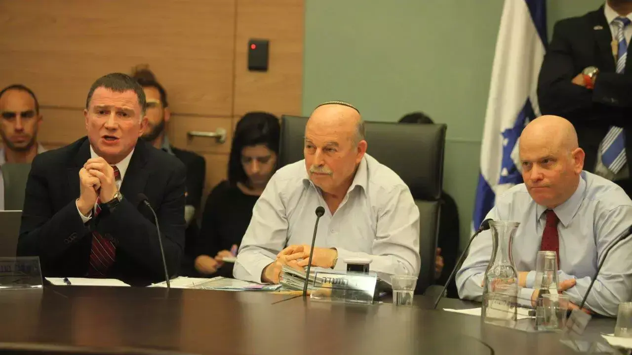 יו"ר הכנסת יולי אדלשטיין וייו"ר הוועדה ניסן סלומינסקי בוועדת חוק חוקה ומשפט יו"ר הכנסת יולי אדלשטיין וייו"ר הוועדה ניסן סלומינסקי בוועדת חוק חוקה ומשפט