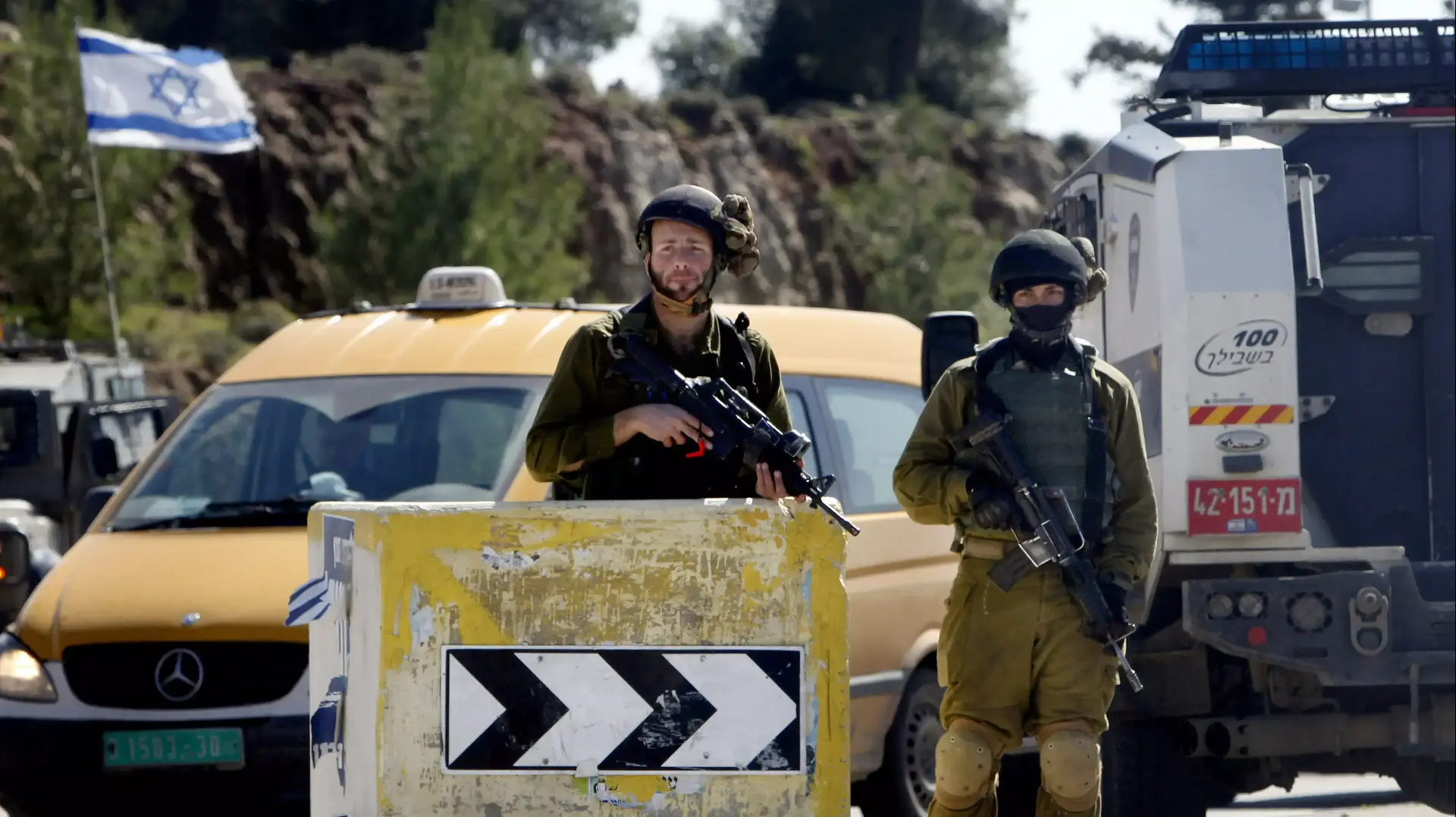 זירת הפיגוע בצומת גוש עציון. פברואר 2016 זירת הפיגוע בצומת גוש עציון. פברואר 2016