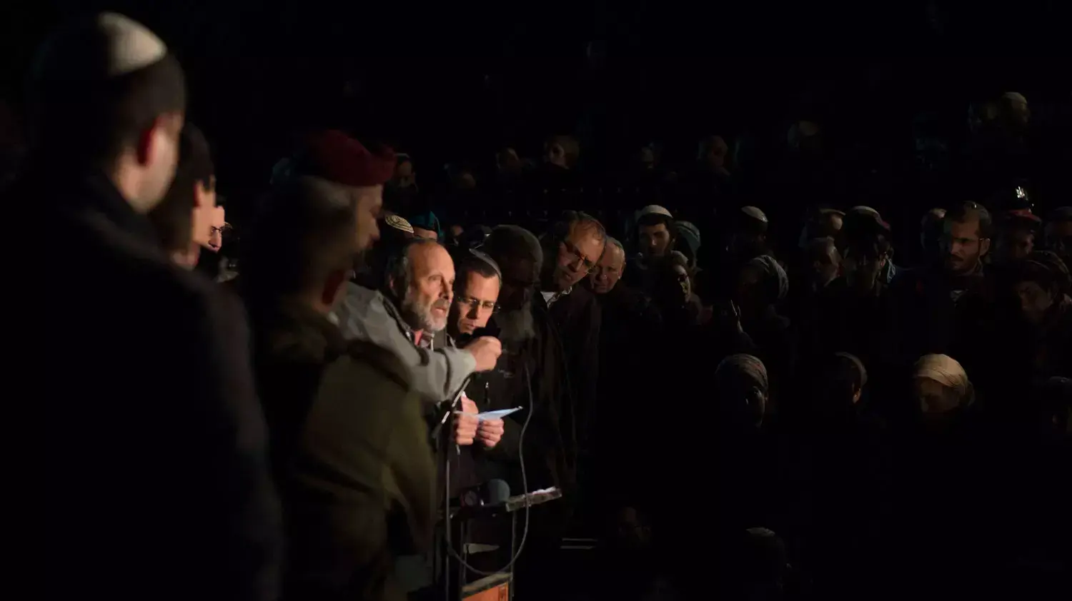 הלווית אליאב גלמן, שנהרג בפיגוע בצומת גוש עציון. בית העלמין כפר עציון. פברואר 2016 הלווית אליאב גלמן, שנהרג בפיגוע בצומת גוש עציון. בית העלמין כפר עציון. פברואר 2016