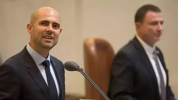 בכירים בקהילה הלהט"בית נגד אמיר אוחנה בכירים בקהילה הלהט"בית נגד אמיר אוחנה