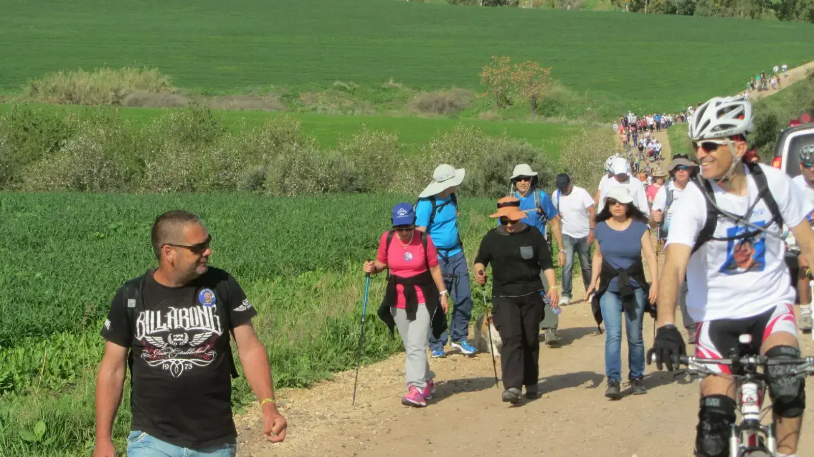 צעדת ההזדהות להשבתו של אורון שאול שנערכה הבוקר ביבניאל. צעדת ההזדהות להשבתו של אורון שאול שנערכה הבוקר ביבניאל.