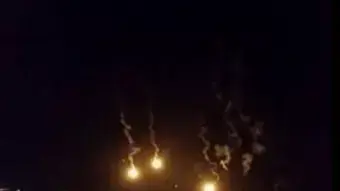 פצצות תאורה של צה"ל במחנה הפליטים קלנדיה, 29 פברואר 2016 פצצות תאורה של צה"ל במחנה הפליטים קלנדיה, 29 פברואר 2016