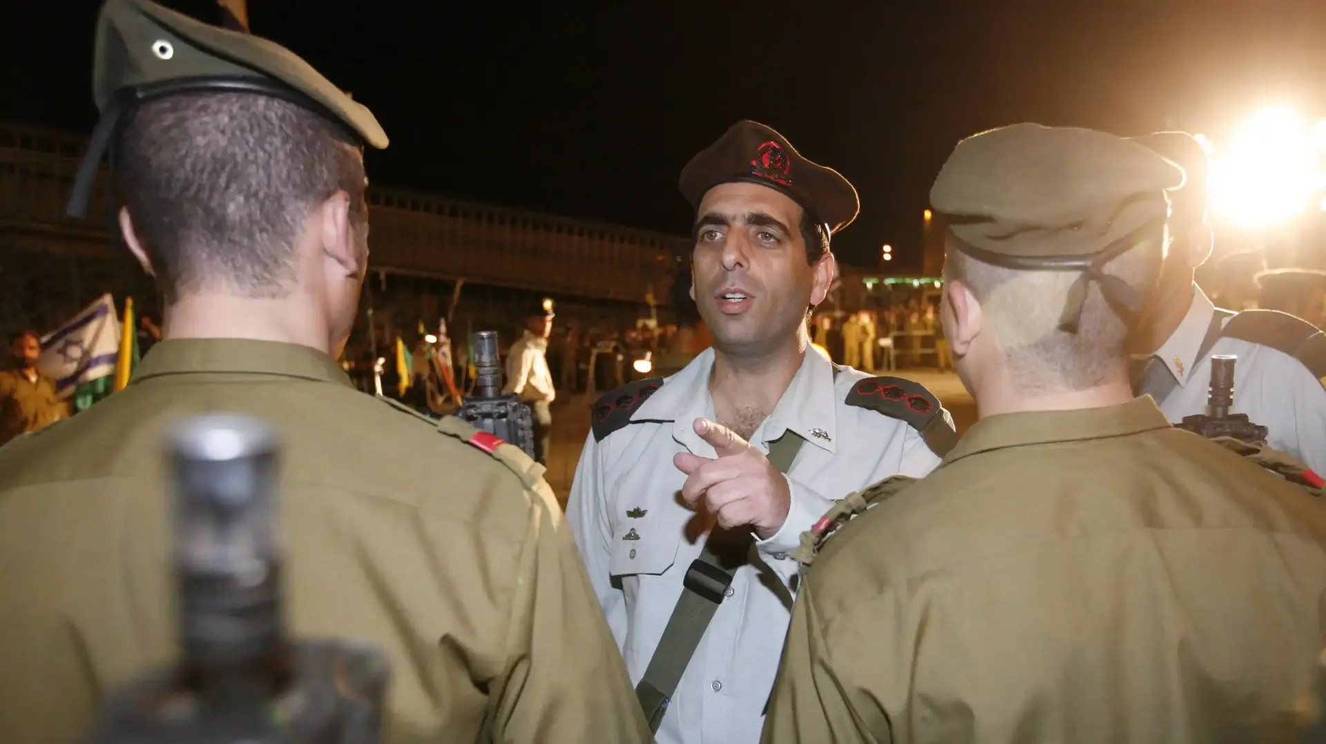 אופק בוכריס תת אלוף המואשם בהטרדה מינית אופק בוכריס תת אלוף המואשם בהטרדה מינית