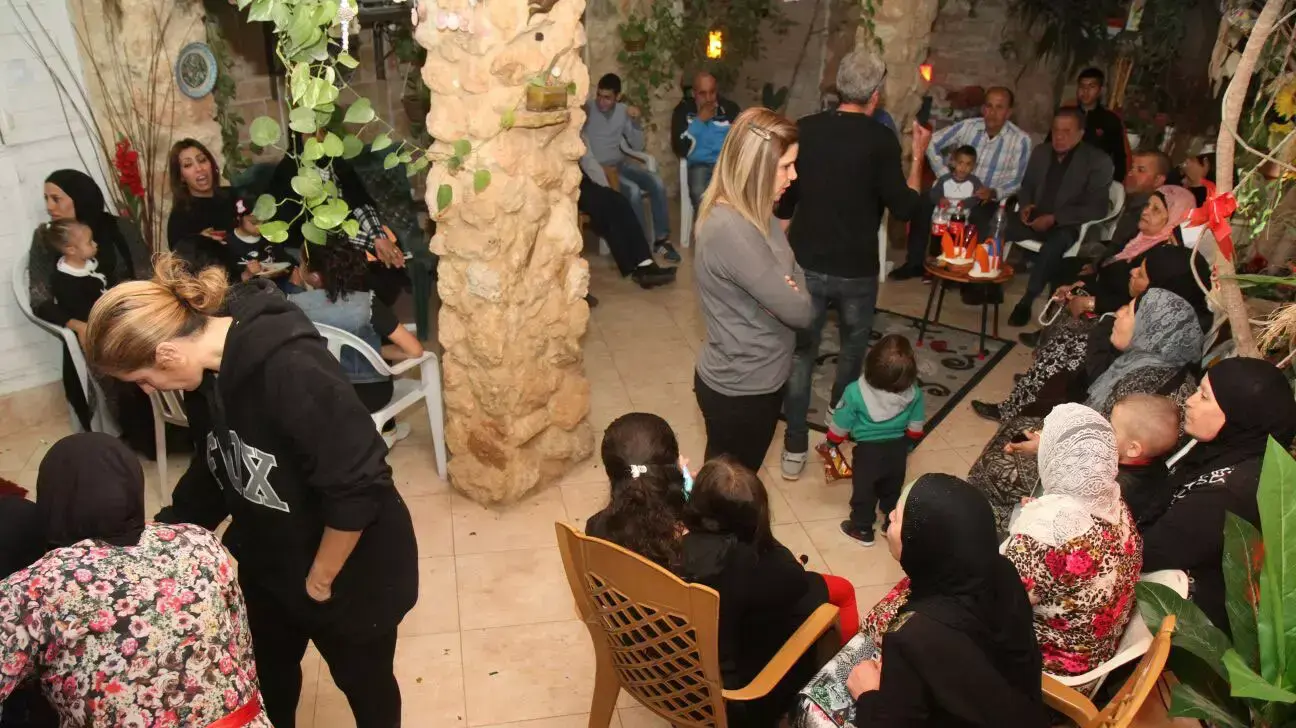 בית משפחתה של נור יחיא ערב שחרורה מהכלא בעקבות זיכויה מרצח בעלה בית משפחתה של נור יחיא ערב שחרורה מהכלא בעקבות זיכויה מרצח בעלה