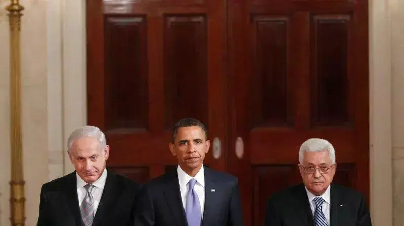 אבו מאזן, ברק אובמה ובנימין נתניהו בבית הלבן, 2010 אבו מאזן, ברק אובמה ובנימין נתניהו בבית הלבן, 2010