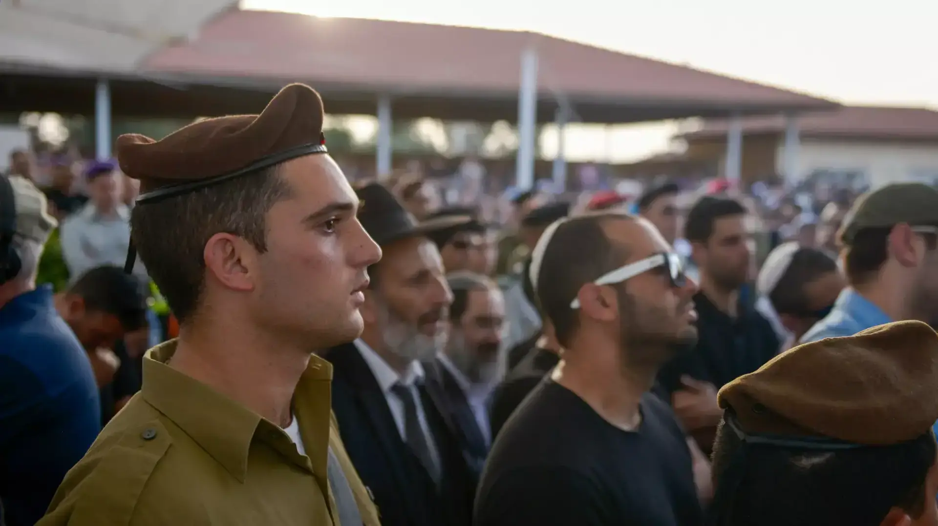 הלווית אמיר מימוני, שנהרג במהלך פעילות מבצעית בעוטף עזה, מושב נוגה. מרץ 2016 הלווית אמיר מימוני, שנהרג במהלך פעילות מבצעית בעוטף עזה, מושב נוגה. מרץ 2016