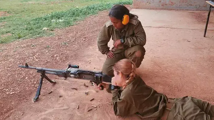 סג"מ רחל מלקמו, קצינה לוחמת בגדוד אריות הירדן. מרץ 2016 סג"מ רחל מלקמו, קצינה לוחמת בגדוד אריות הירדן. מרץ 2016