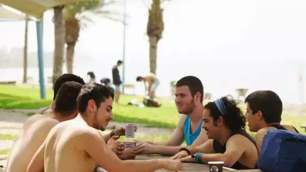 מתרחצים בכנרת, 12 במרץ 2016 מתרחצים בכנרת, 12 במרץ 2016