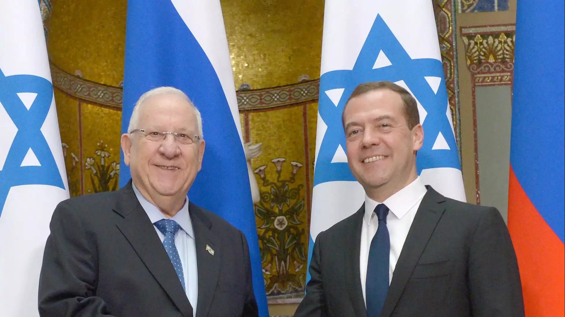נשיא המדינה ראובן ריבלין עם ראש ממשלת רוסיה, דמיטרי מדבדב, מוסקבה רוסיה. מרץ 2016 נשיא המדינה ראובן ריבלין עם ראש ממשלת רוסיה, דמיטרי מדבדב, מוסקבה רוסיה. מרץ 2016