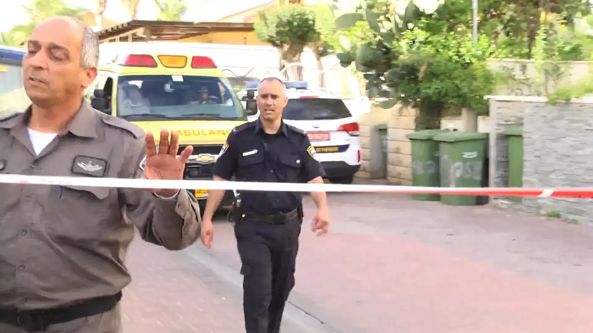 בני זוג כבני 50 נמצאו ירויים למוות בדירתם במושב זיתן שליד לוד