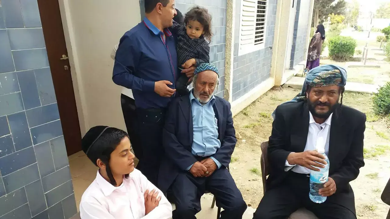 עולים מתימן במסגרת מבצע 'מקצה תימן' במרכז הקליטה בבאר שבע. 21 במרץ 2016